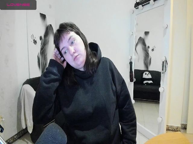 Live sex webcam photo for Mrs_Smith_ #271385927