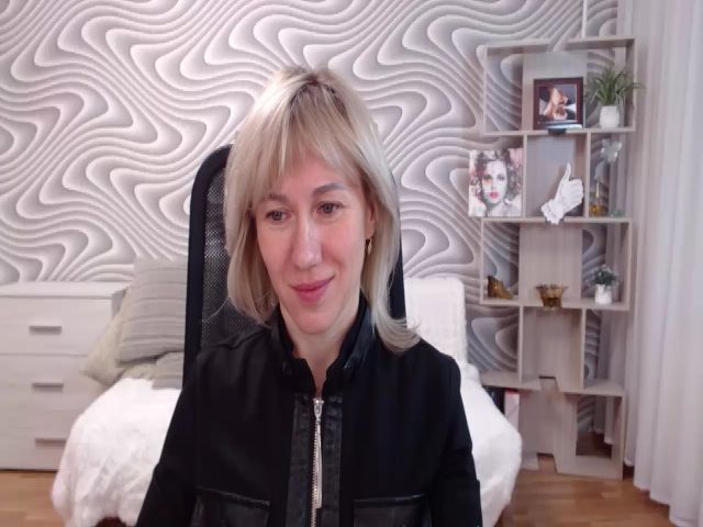 Live sex webcam photo for SvenIsolde #271391308