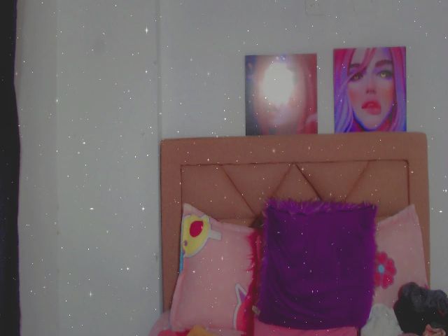 Live sex webcam photo for Emma_18x #271389694