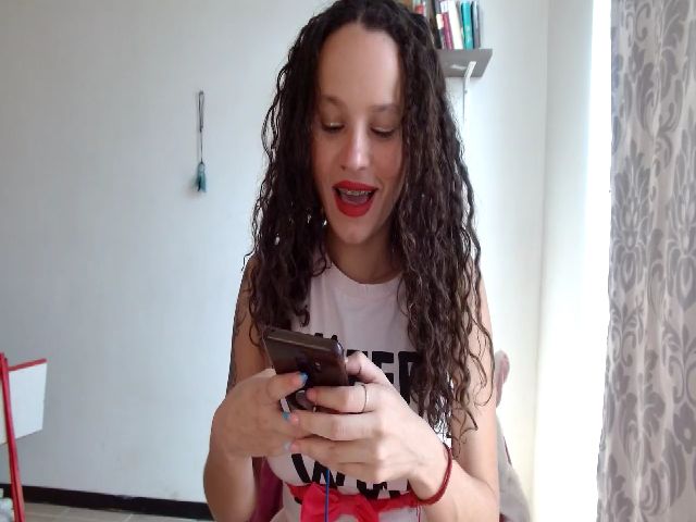 Live sex webcam photo for Mermaid_A #271390465