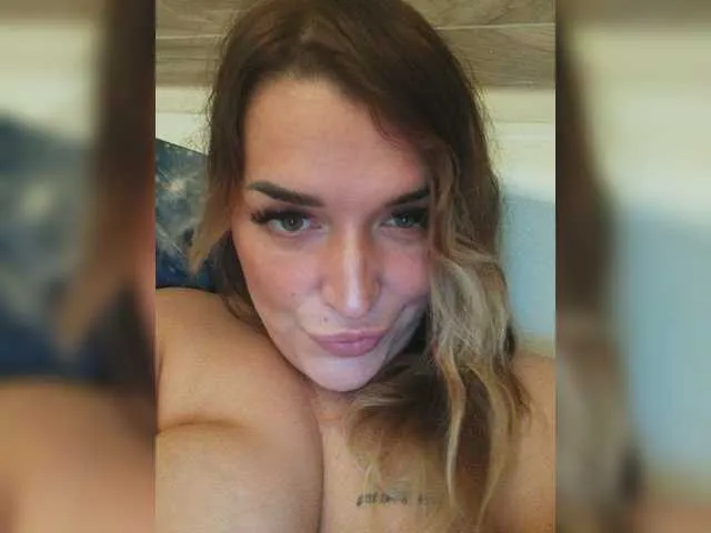 Live sex webcam photo for Wennice #271387984