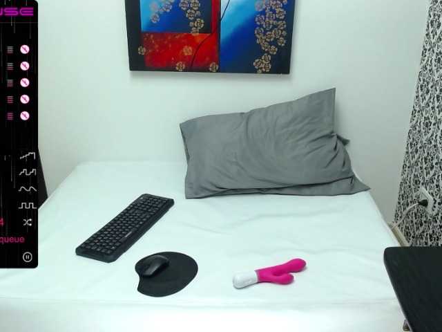 Live sex webcam photo for rachealwhite #271378067