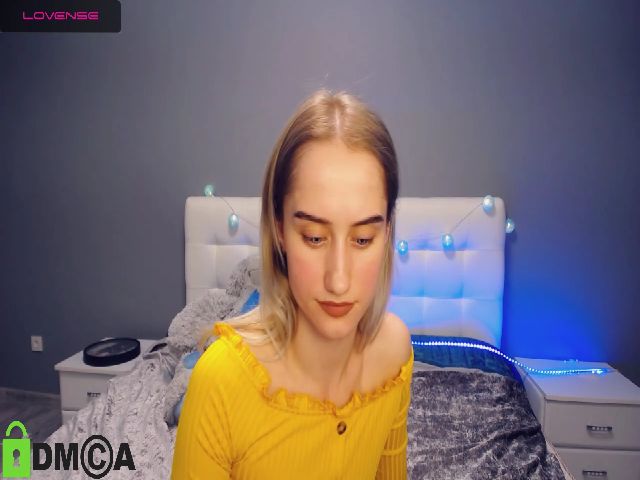 Live sex webcam photo for MelisaKrous #271382717