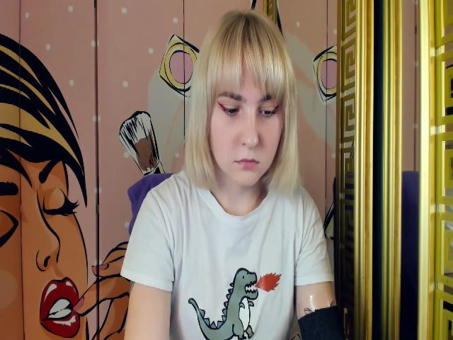 Live sex webcam photo for HannaLismont #271382224