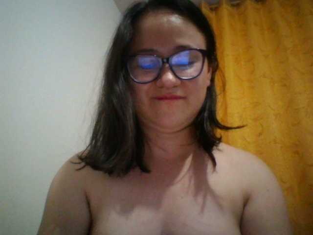 Live sex webcam photo for SexyAngelina #271381345