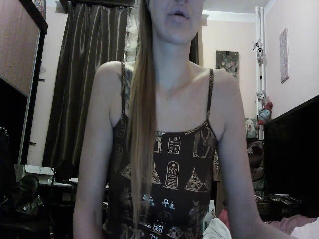 Live sex webcam photo for KittyNiki #271378470