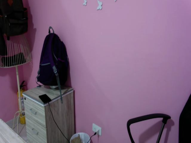 Live sex webcam photo for Angel98_ #271383753