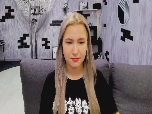 Live sex webcam photo for BerryColins #271381681