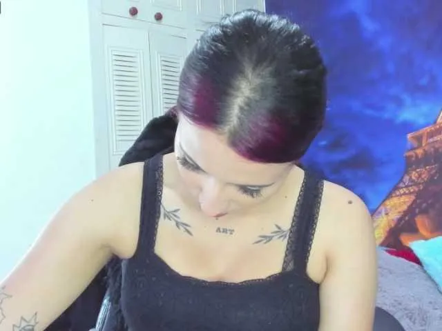 Live sex webcam photo for marenx #271377953