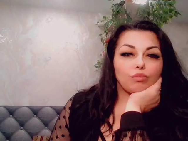 Live sex webcam photo for RealWorker #271385083