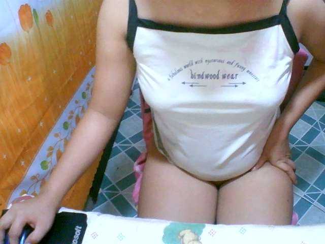 Live sex webcam photo for wildsexykitty #271384476