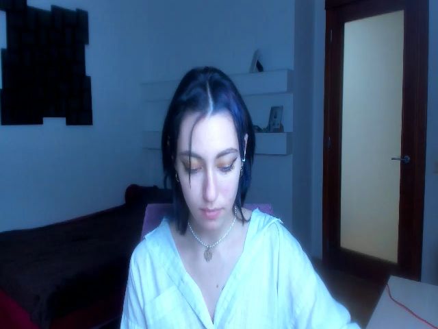 Live sex webcam photo for JaneKravis #271390920