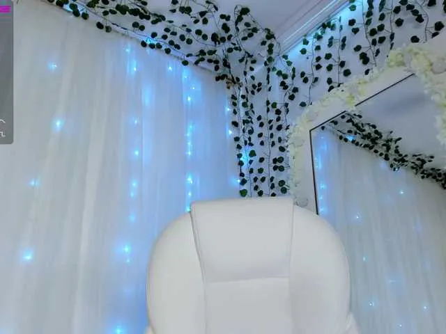 Live sex webcam photo for NiaStone #271404708