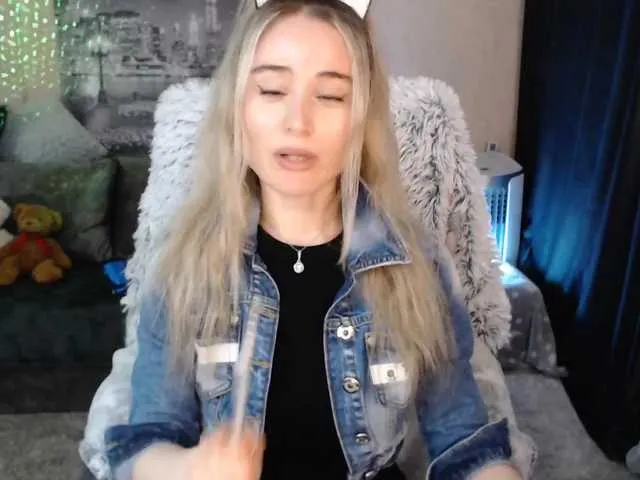 Live sex webcam photo for xyliganka777 #271392847