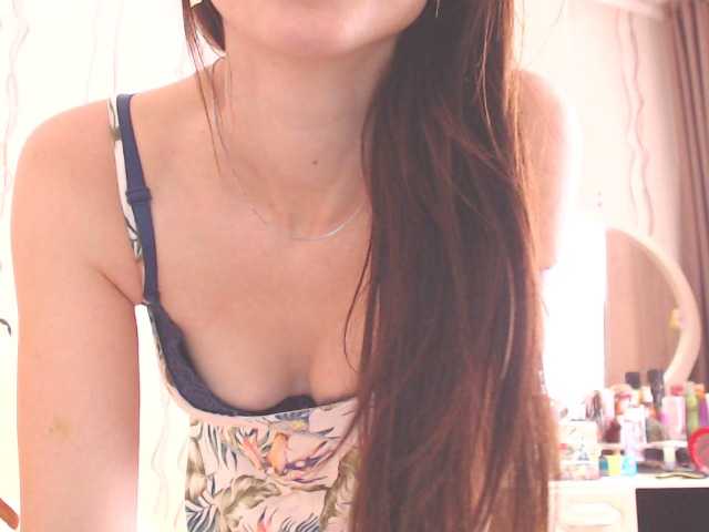 Live sex webcam photo for SexyQueen333 #271397381