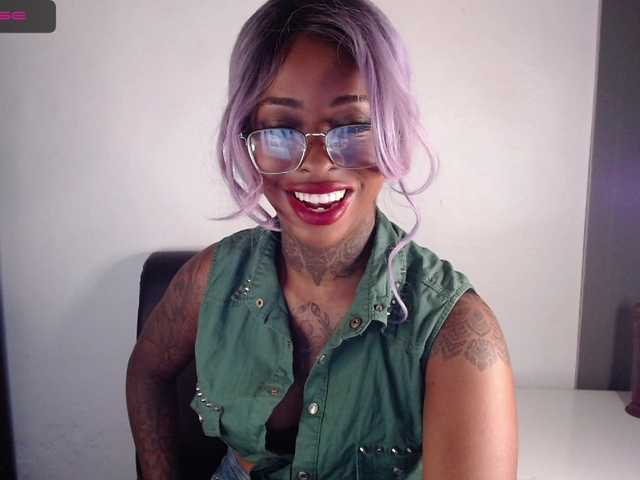 Live sex webcam photo for samantaafox #271397990