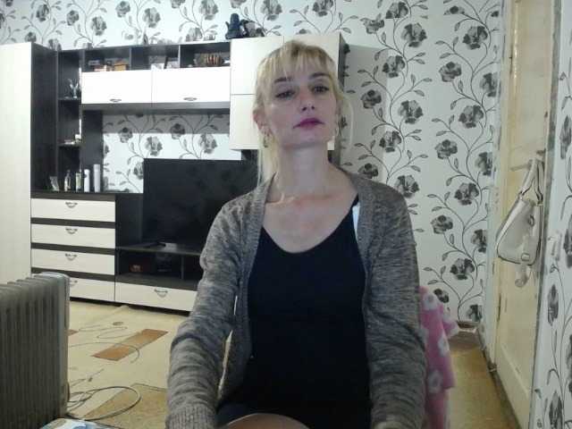 Live sex webcam photo for HoneyEva #271400990