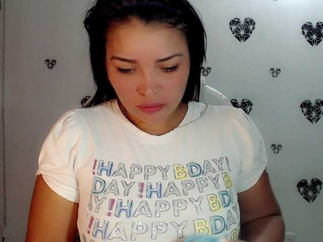 Live sex webcam photo for amaranthacol #271405657