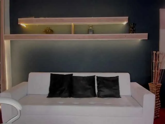 Live sex webcam photo for ChannelBrown #271398137