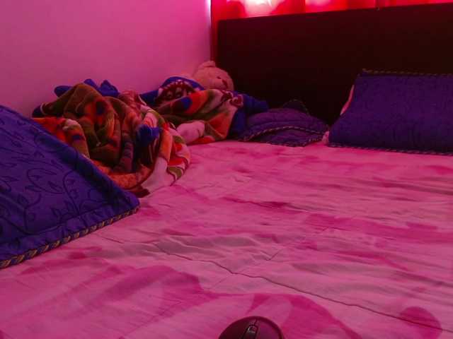 Live sex webcam photo for Daizy-cooper #271406016