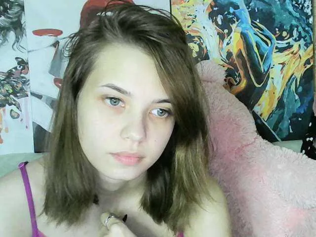 Live sex webcam photo for MiraPics #271393767