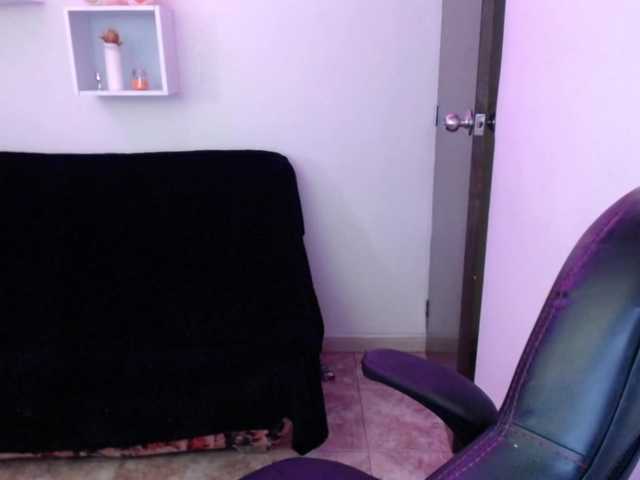 Live sex webcam photo for Princesqueen #271393574