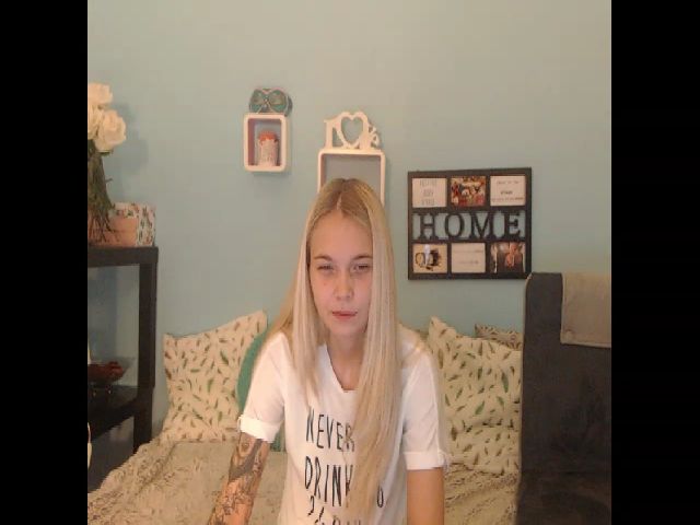 Live sex webcam photo for HappyAnna #271398617