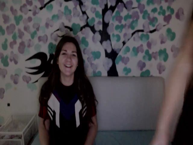 Live sex webcam photo for LittleWildOne #271395503