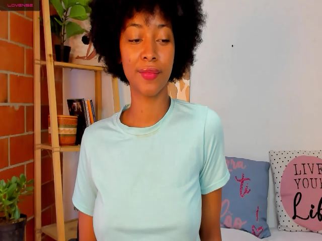 Live sex webcam photo for Kriss_reyes #271406834