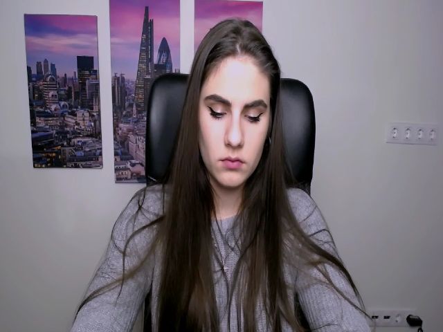 Live sex webcam photo for MollyKiss_ #271407314