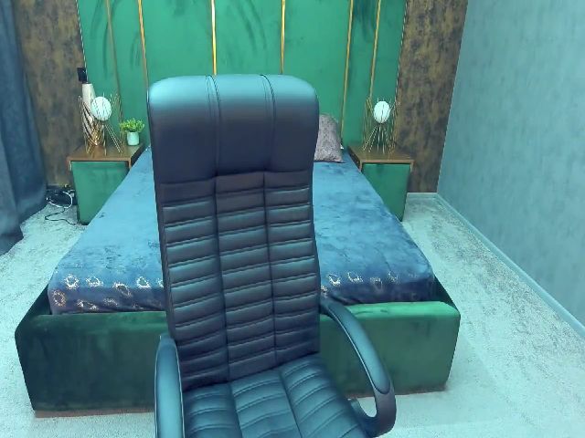 Live sex webcam photo for Gold__Dream #271402250