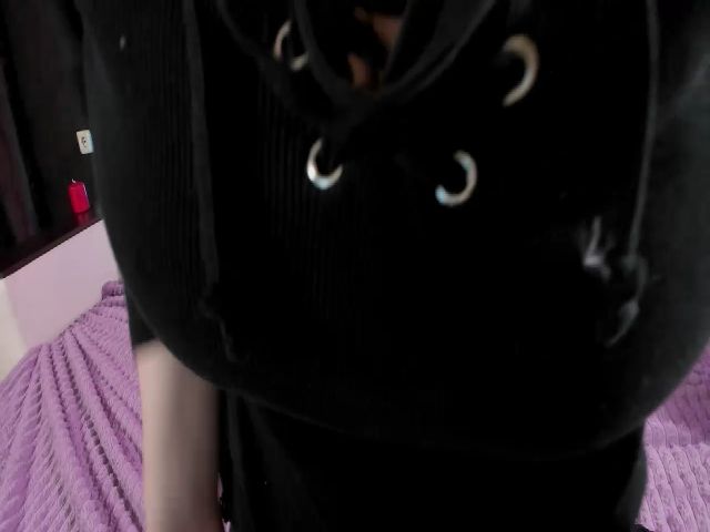 Live sex webcam photo for NikkyClain #271402980