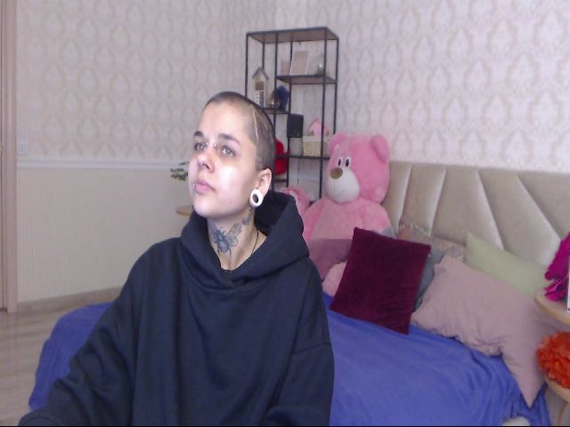 Live sex webcam photo for DarkElf_ #271403188