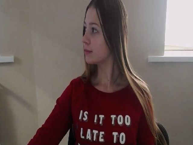 Live sex webcam photo for EmiStern #271398859