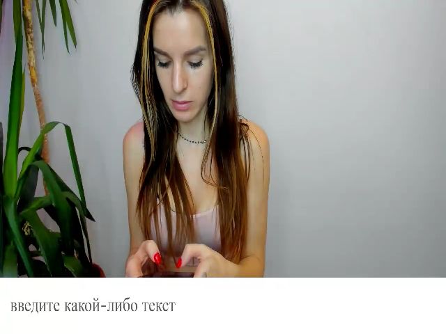 Live sex webcam photo for KarenFinger #271406382