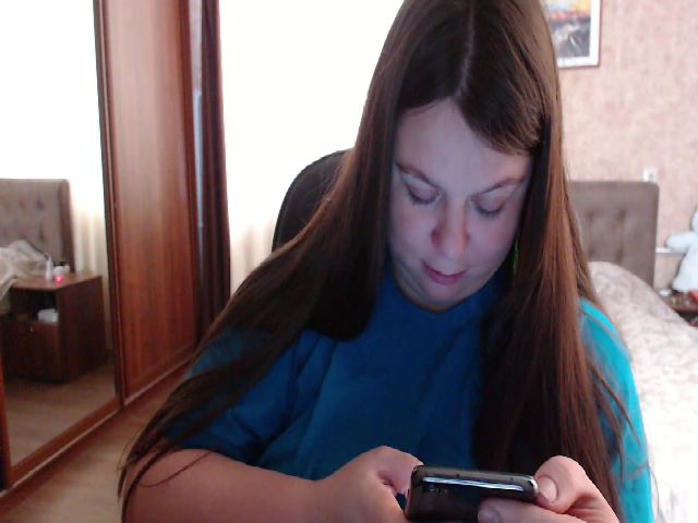 Live sex webcam photo for LucyOpenTits #271398312