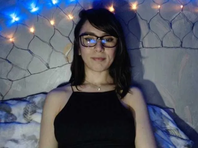 Live sex webcam photo for Mnemosine #271394102