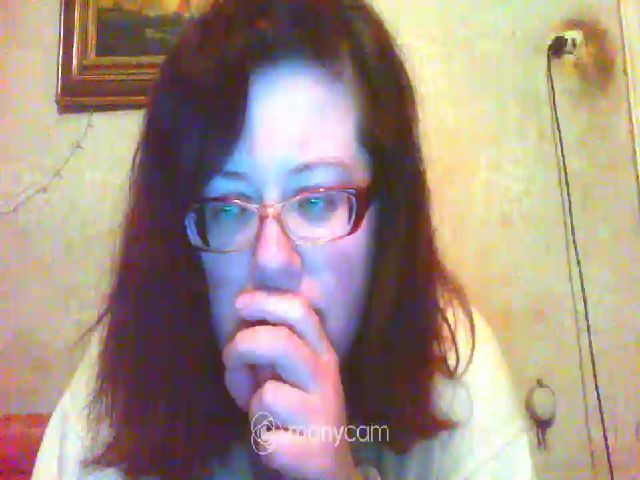 Live sex webcam photo for KittyMieuw #271394911