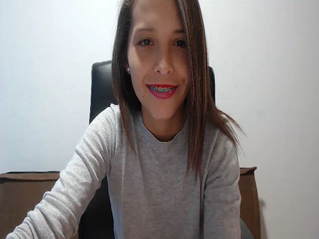 Live sex webcam photo for jolie_fleure #271400044