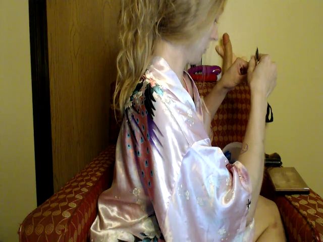 Live sex webcam photo for Scarlettfire1 #271399086