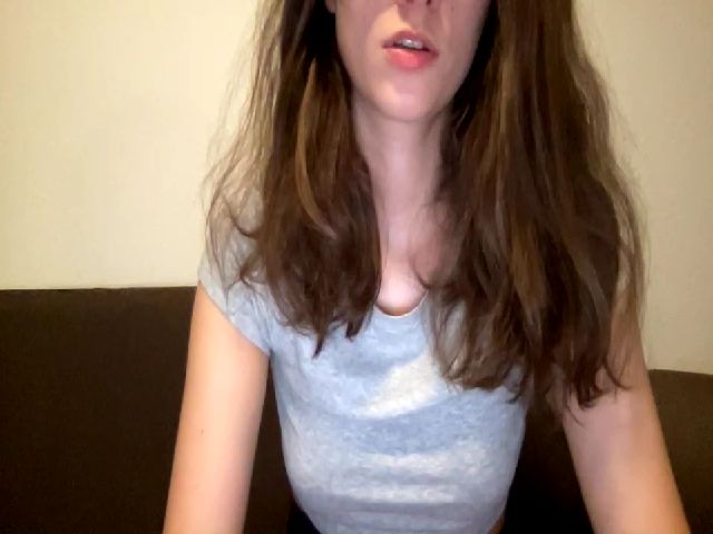 Live sex webcam photo for Kriss1924 #271406792