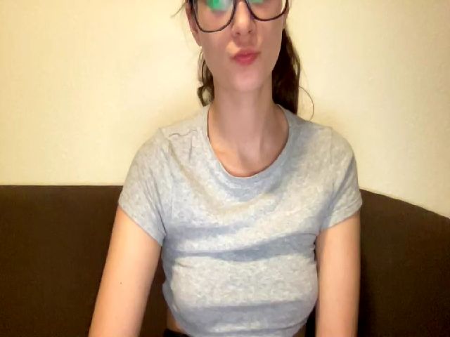 Live sex webcam photo for Kriss1924 #271407348