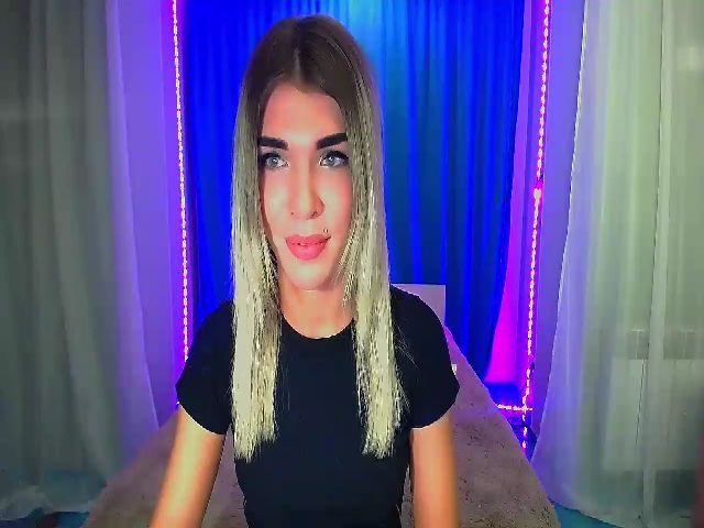 Live sex webcam photo for Sendy_White #271406877