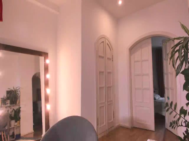 Live sex webcam photo for wondertea #271399286