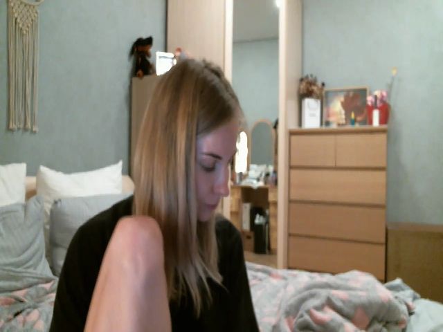 Live sex webcam photo for BustyAleks #271402696