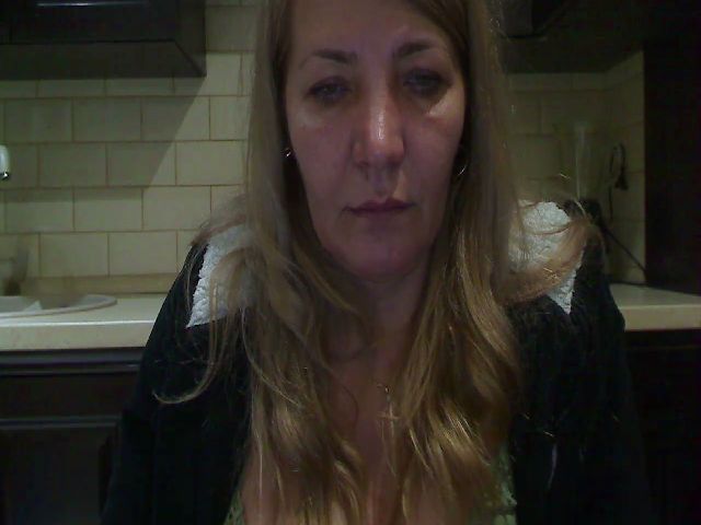 Live sex webcam photo for HeyHeyGrey #271393268