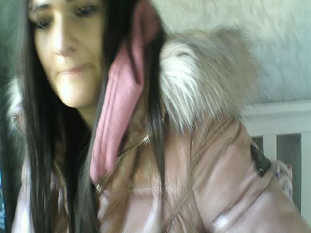 Live sex webcam photo for Sincerelyme3 #271399585