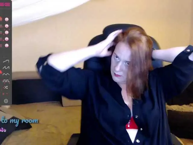 Live sex webcam photo for Alice333 #271405474