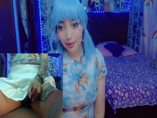 Live sex webcam photo for Kath__ #271395456
