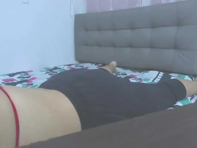 Live sex webcam photo for Luciana-30 #271397657
